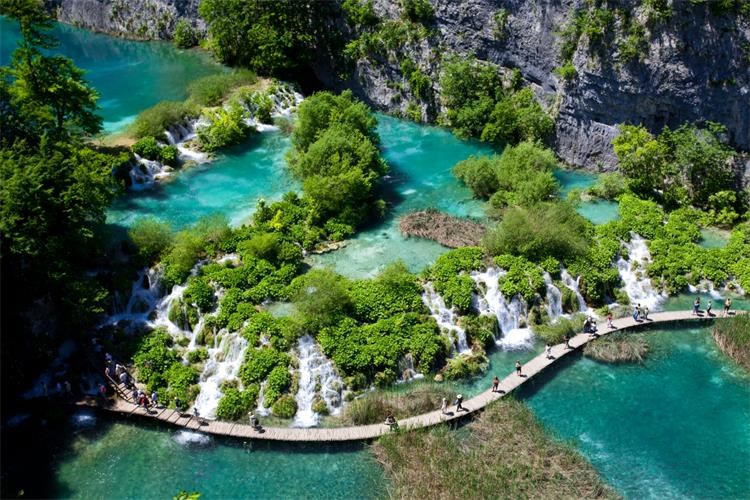 Slika /Službene fotografije Vlada RH/Zaštita okoliša/plitvice.jpg